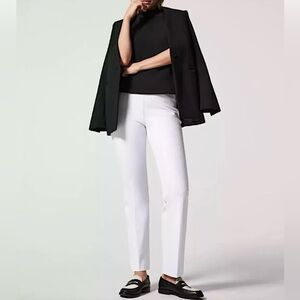 SPANX - MEDIUM - On-The-Go Pull On Kick Flare Pants CLASSIC WHITE REGULAR FIT